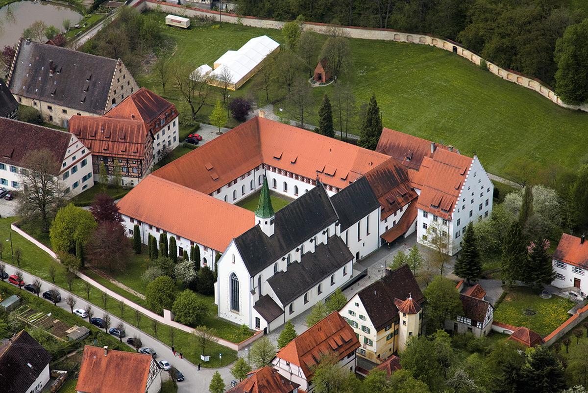 Luftaufnahme von Kloster Heiligkreuztal