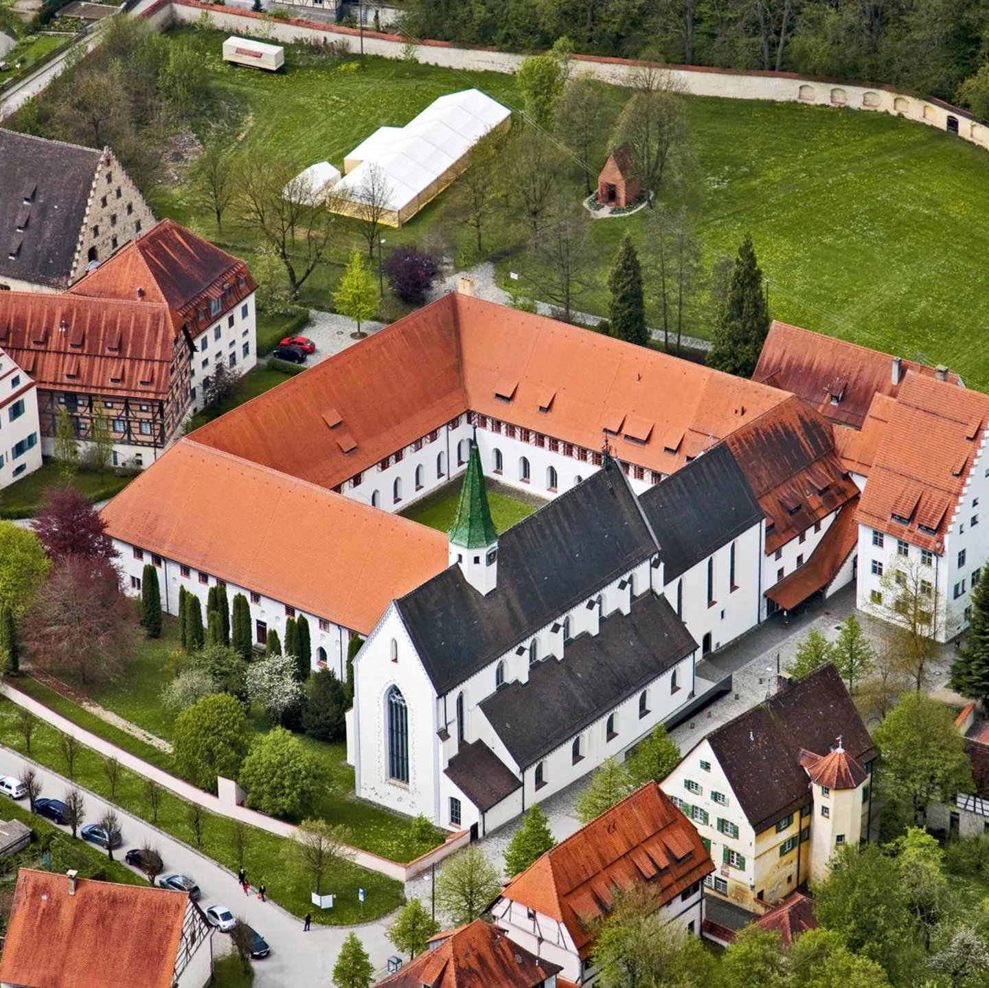 Kloster Heiligkreuztal, Luftaufnahme der Klosteranlage