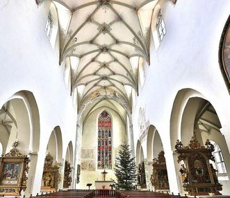 Innenraum der Klosterkirche St. Anna des Klosters Heiligkreuztal