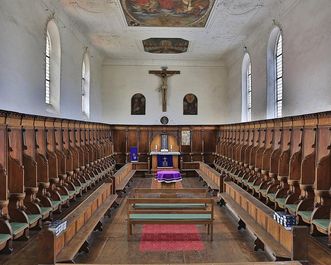 Nonnenempore mit Chorgestühl in der Bruderkirche des Klosters Heiligkreuztal